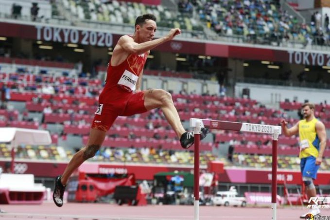 Sergio Fern&aacute;ndez 7&ordm; en su serie de 400 metros vallas
